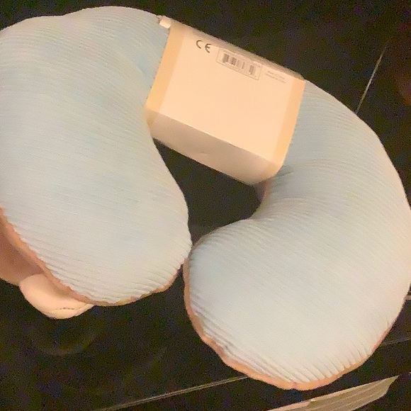 Baby Neck Pillow - Picture 3 of 3